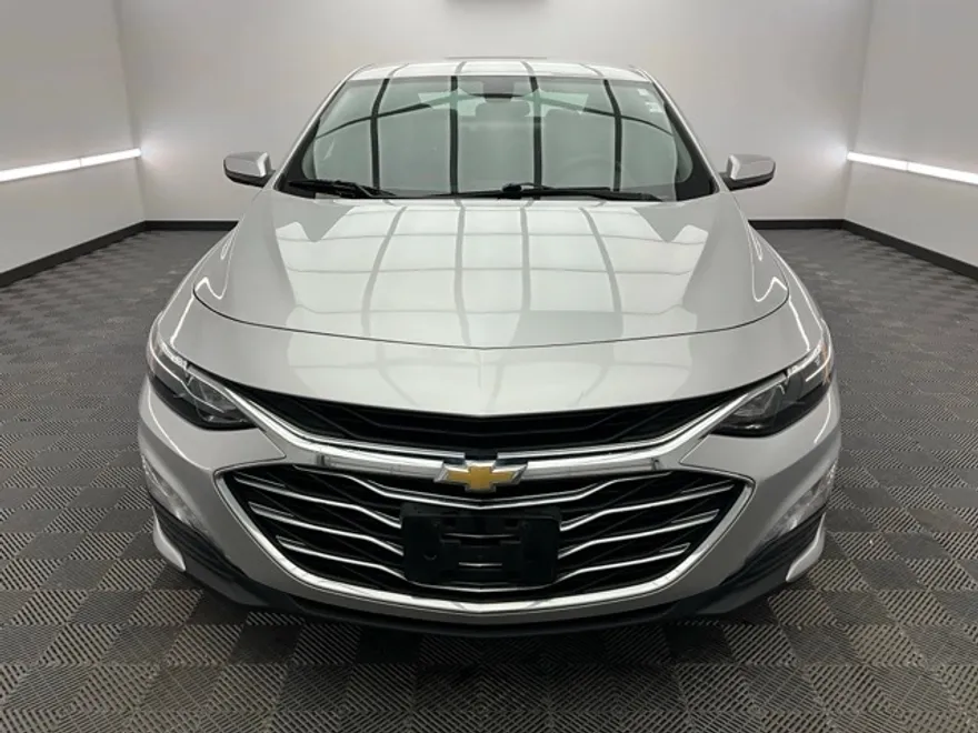 2021 Chevrolet Malibu 1LT photo 1