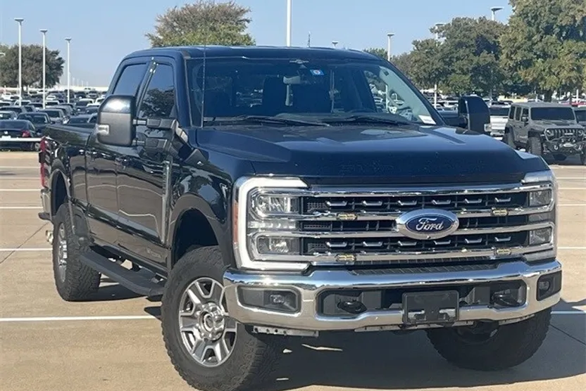 2023 Ford F-250 Lariat photo 1