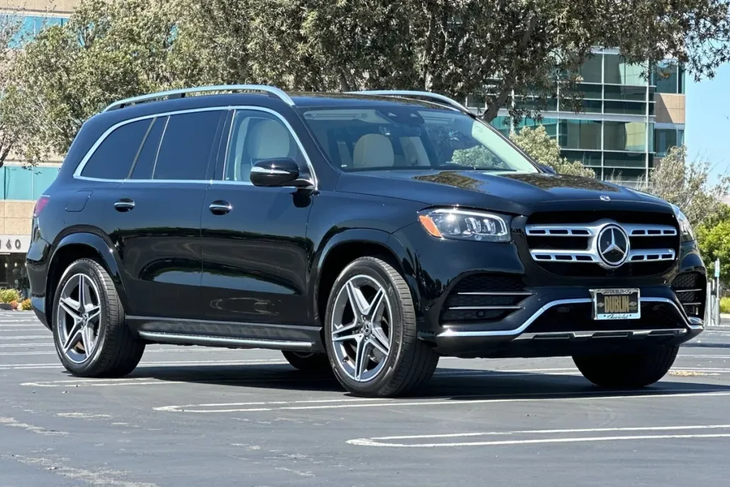2023 Mercedes Benz GLS 450 4MATIC photo 1