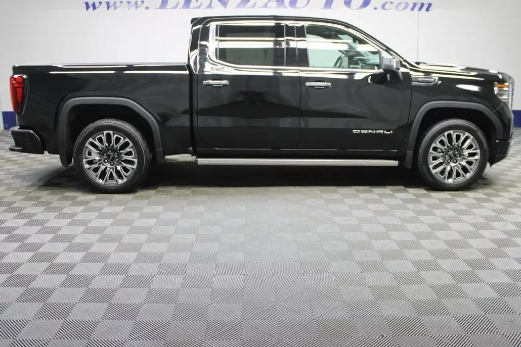 2025 Gmc Sierra 1500 Denali photo 1