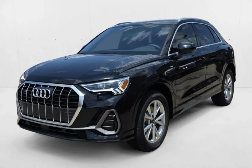 2025 Audi Q3 45 TFSI S line Premium photo 1
