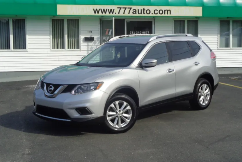 2016 Nissan Rogue AWD SV photo 1