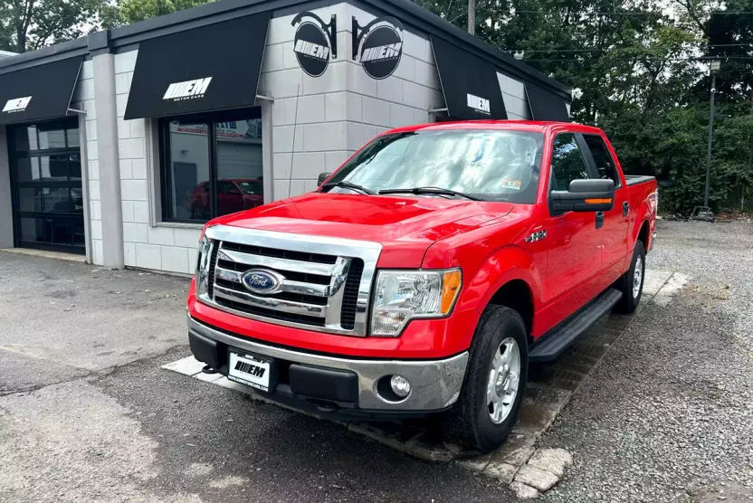 2011 Ford F-150 XLT photo 1