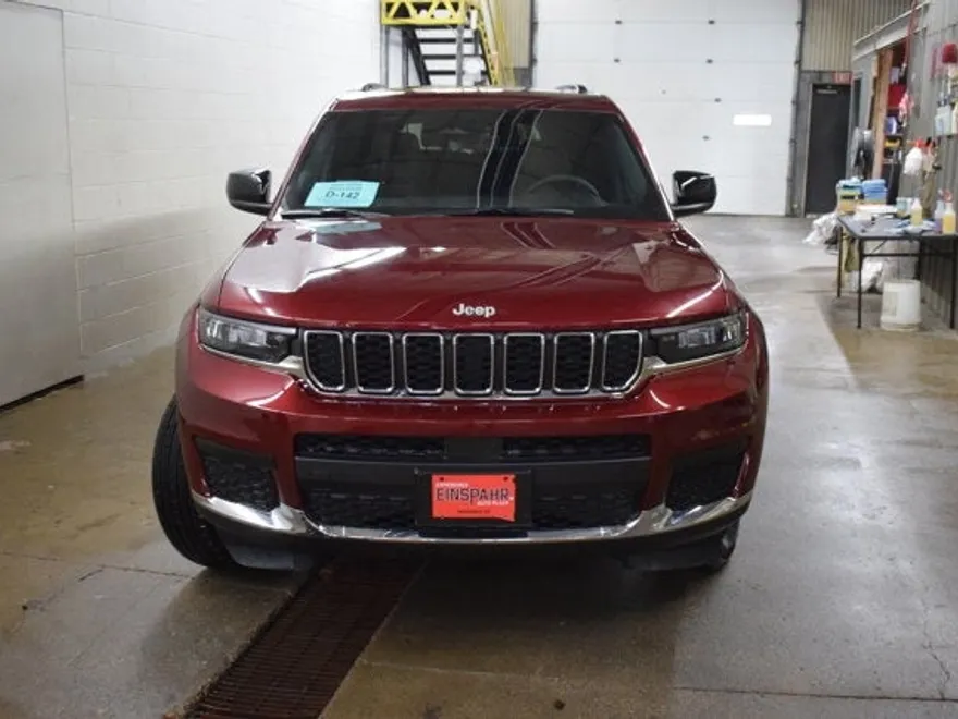 2025 Jeep Grand Cherokee Laredo X photo 1