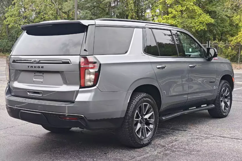 2021 Chevrolet Tahoe Z71 photo 1