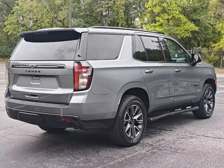 2021 Chevrolet Tahoe Z71 photo 1