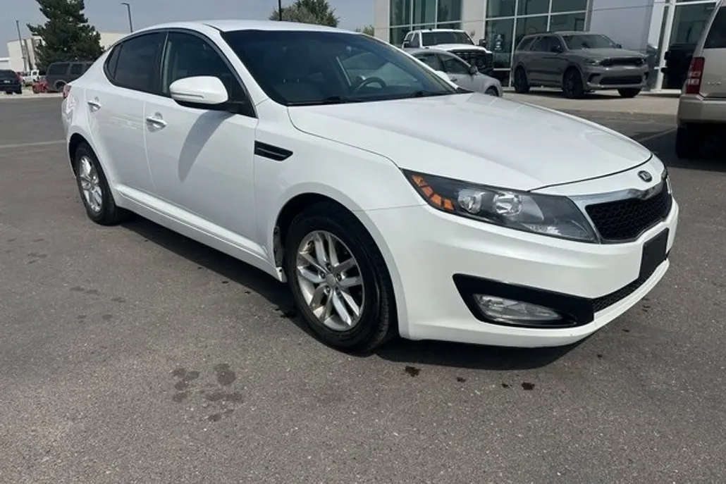 2013 Kia Optima LX photo 1