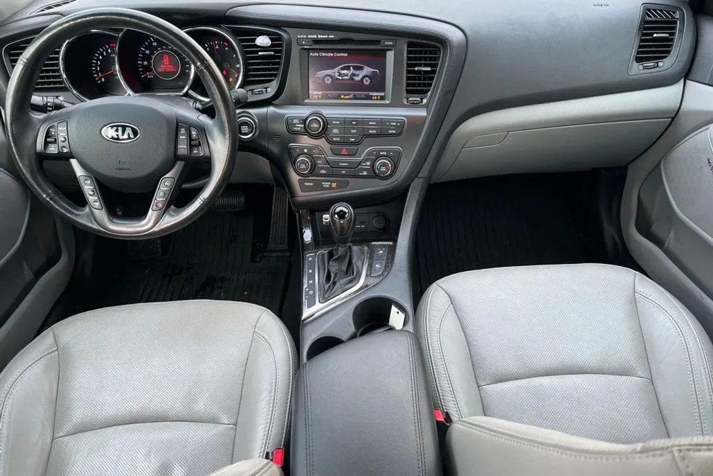 2013 Kia Optima EX photo 1