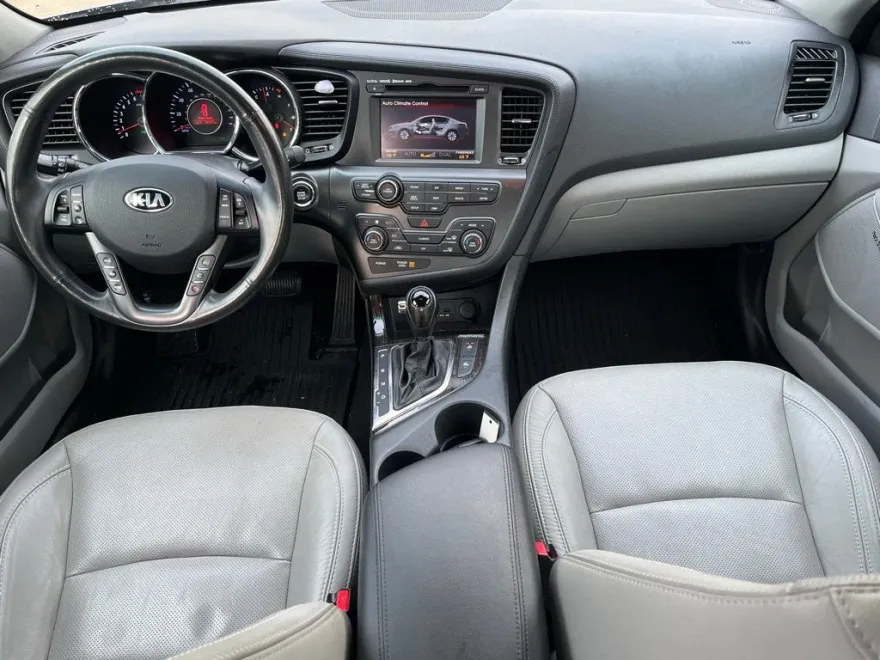 2013 Kia Optima EX photo 1