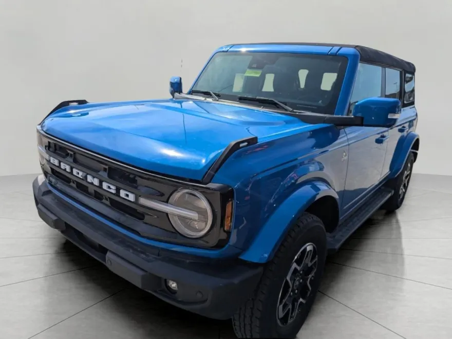 2024 Ford Bronco Outer Banks photo 1