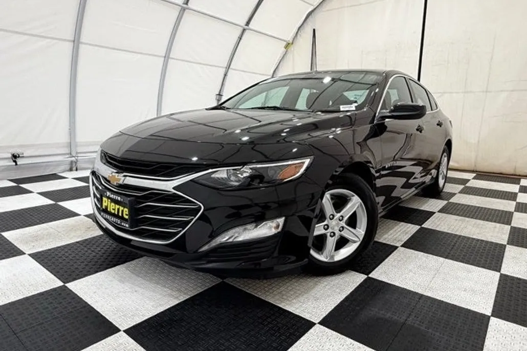 2022 Chevrolet Malibu 1LT photo 1