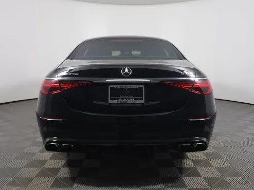 2025 Mercedes Benz S AMG 63 photo 4