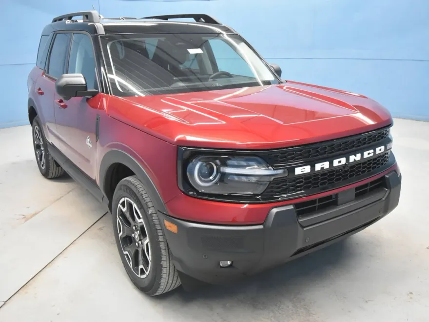 2025 Ford Bronco Sport Outer Banks photo 1