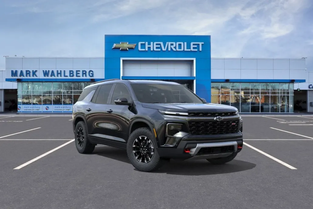2025 Chevrolet Traverse Z71 photo 1
