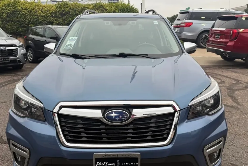 2021 Subaru Forester Touring photo 1
