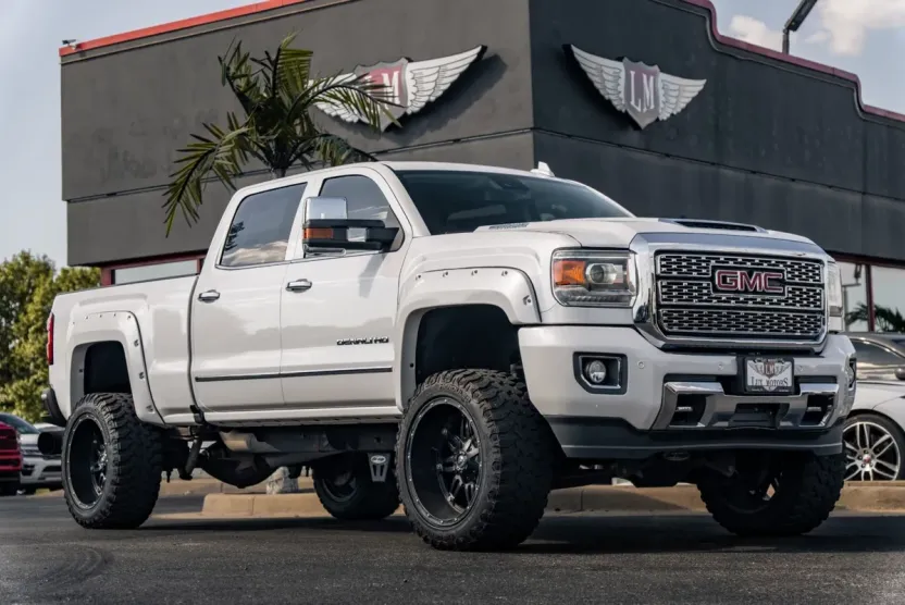 2019 Gmc Sierra 2500 HD Denali photo 1