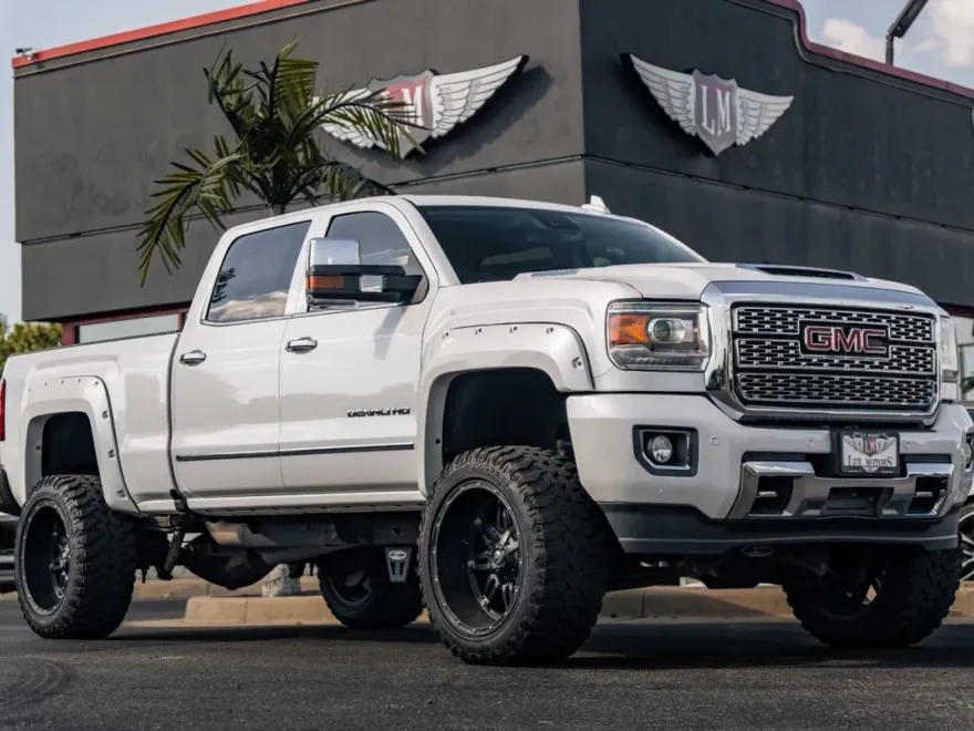 2019 Gmc Sierra 2500 HD Denali photo 1