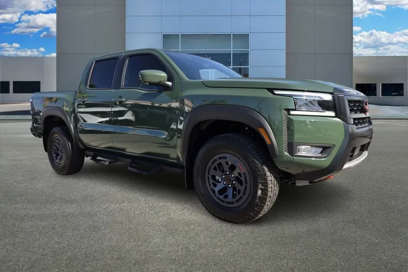 2025 Nissan Frontier PRO-4X photo 1