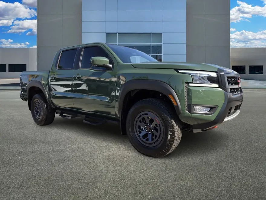 2025 Nissan Frontier PRO-4X photo 1