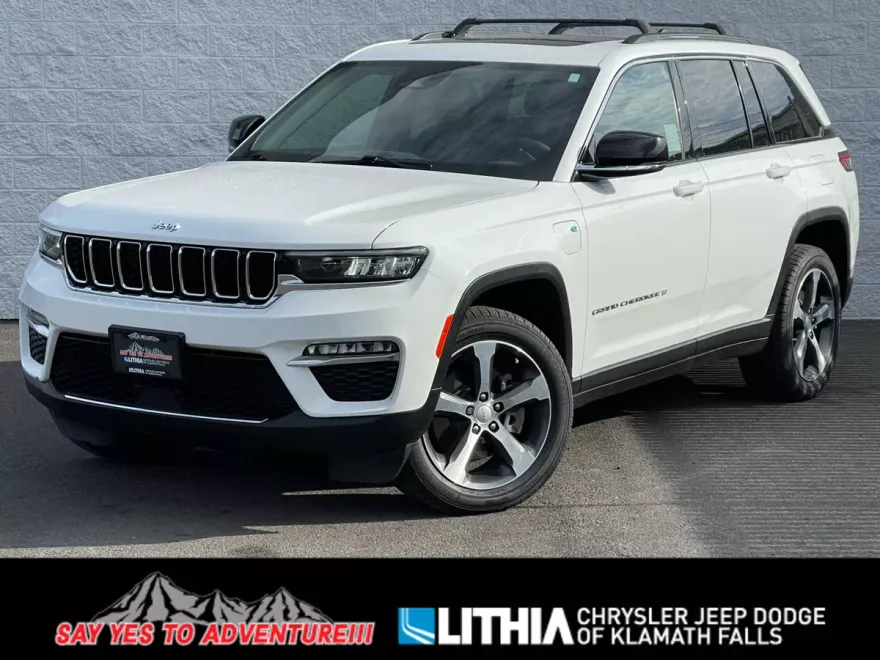 2022 Jeep Cherokee Limited 4xe photo 1