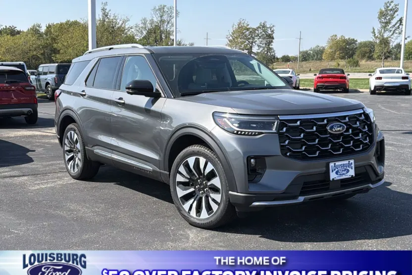 2025 Ford Explorer Platinum photo 1