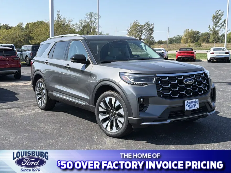 2025 Ford Explorer Platinum photo 1