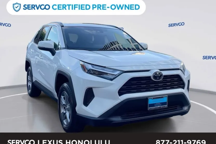2025 Toyota RAV4 XLE photo 1