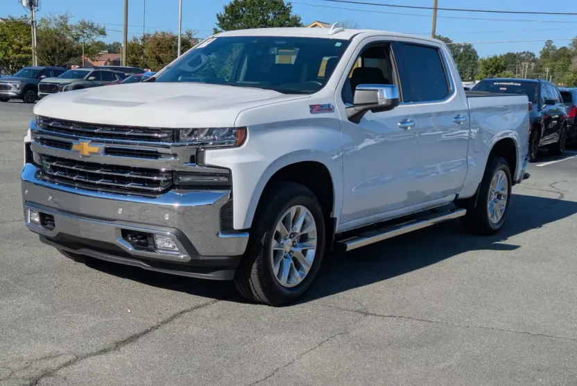 2019 Chevrolet Silverado 1500 LTZ photo 1