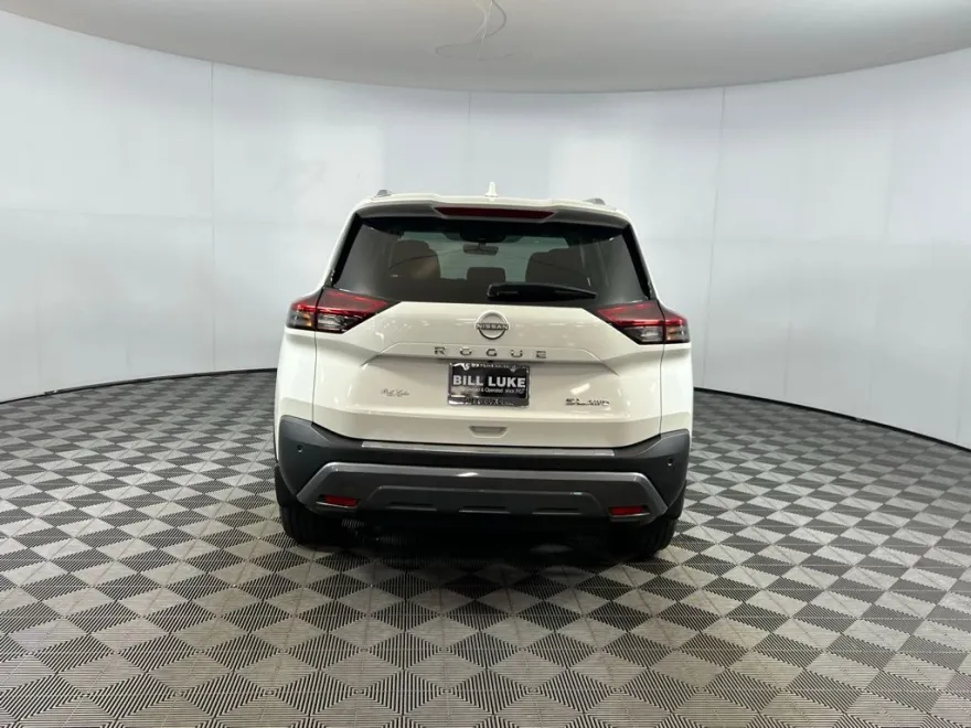 2023 Nissan Rogue SL photo 1