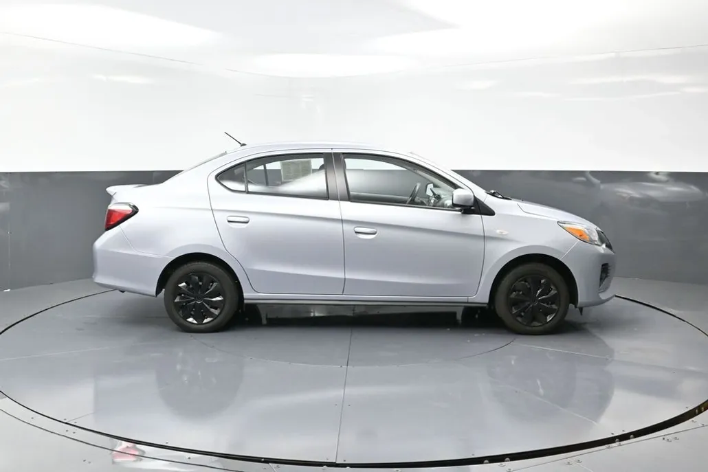 2024 Mitsubishi Mirage G4 ES photo 1