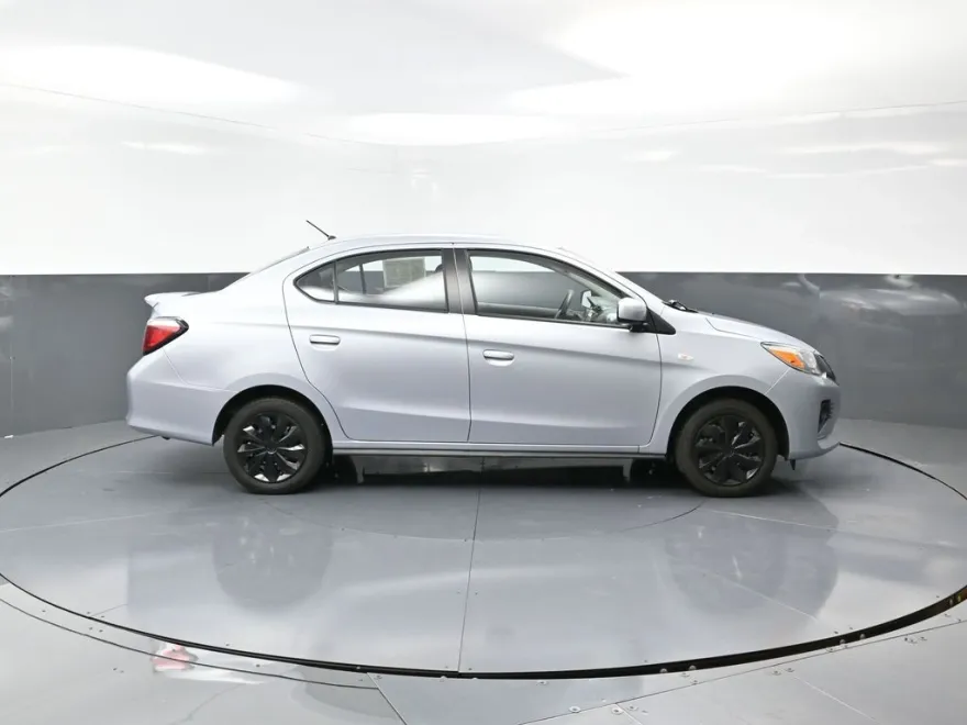 2024 Mitsubishi Mirage G4 ES photo 1
