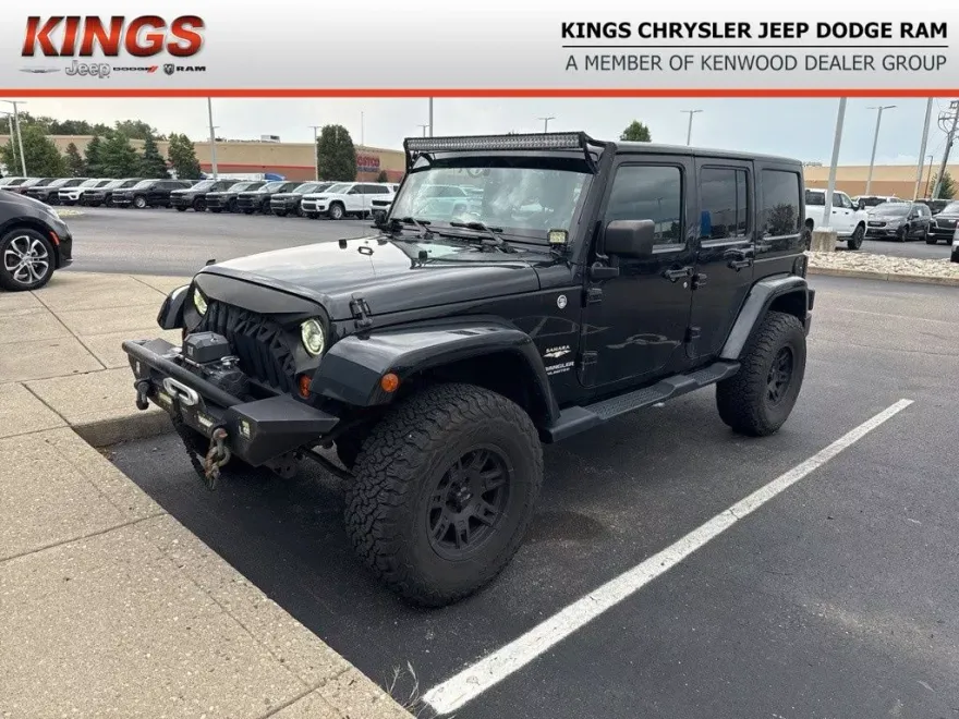 2013 Jeep Wrangler Unlimited Sahara photo 1