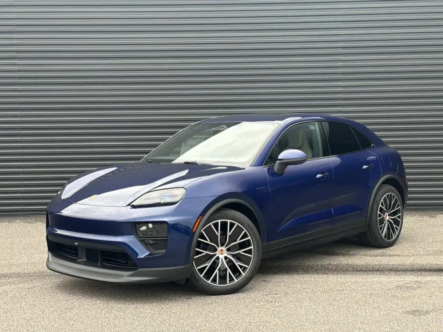2025 Porsche Macan Electric photo 1