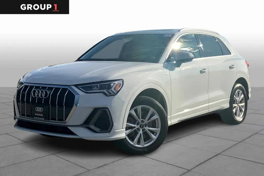 2022 Audi Q3 S line Premium Plus photo 1