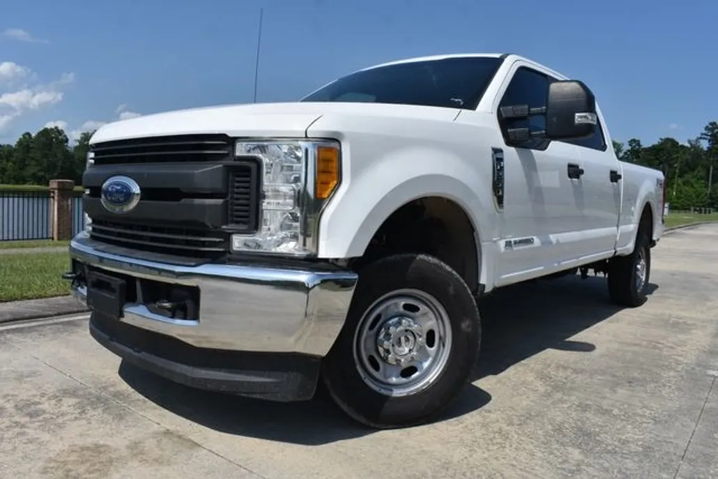 2017 Ford F-250 XL photo 1