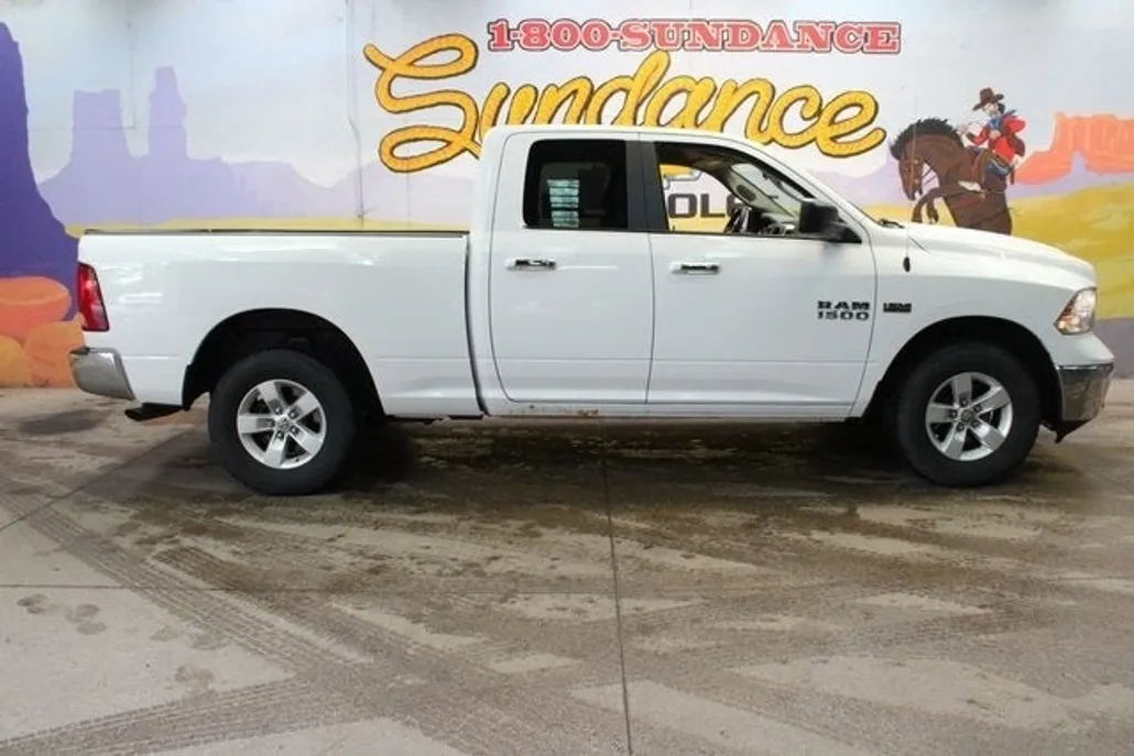 2017 Ram 1500 SLT photo 1