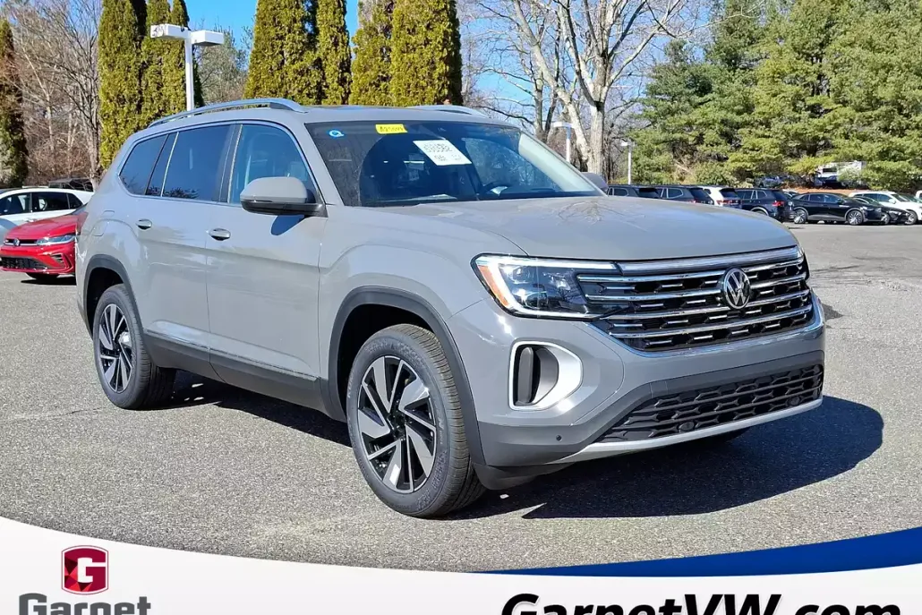 2025 Volkswagen Atlas SEL photo 1