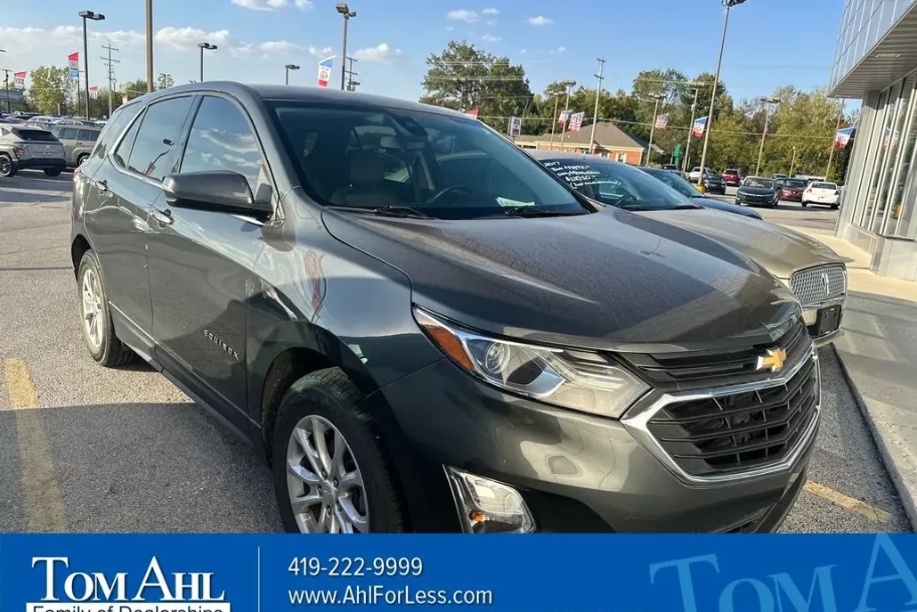 2019 Chevrolet Equinox LT photo 1