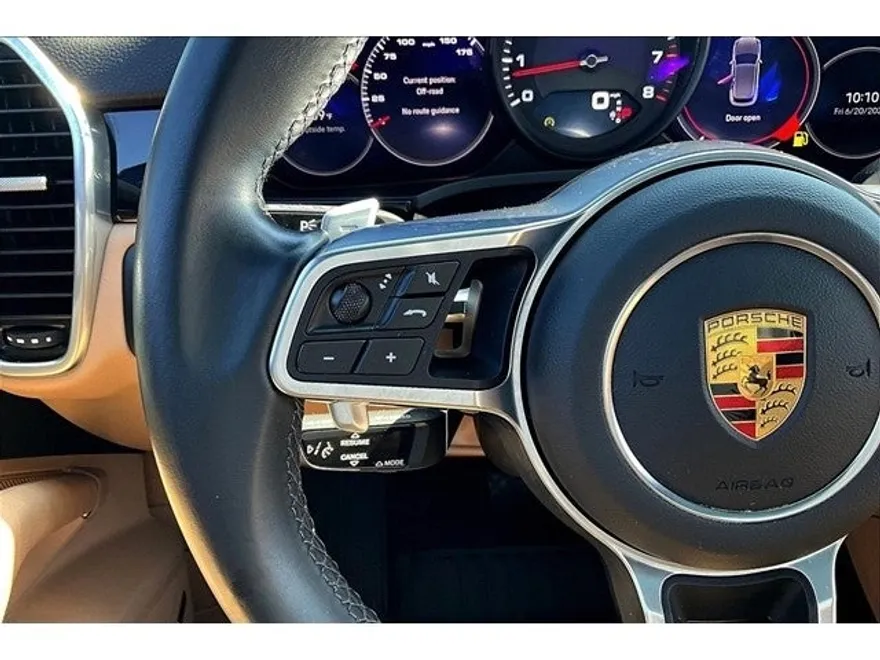 2023 Porsche Cayenne Platinum Edition photo 49