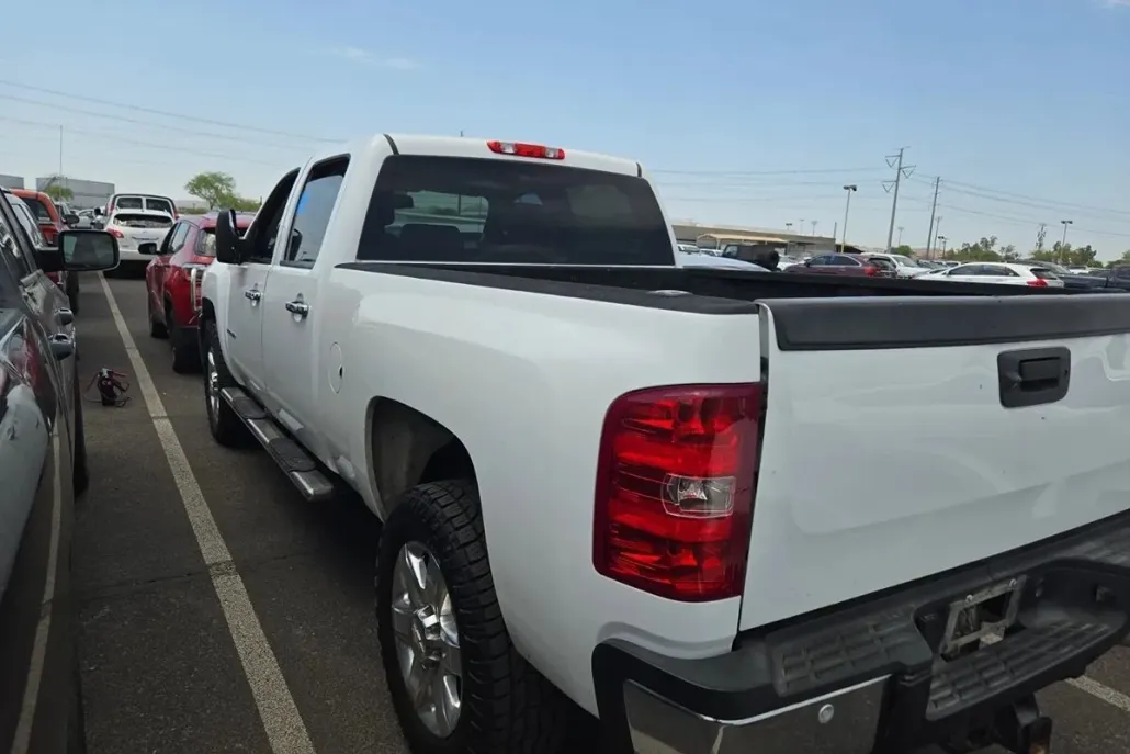 2011 Chevrolet Silverado 2500HD LT photo 1