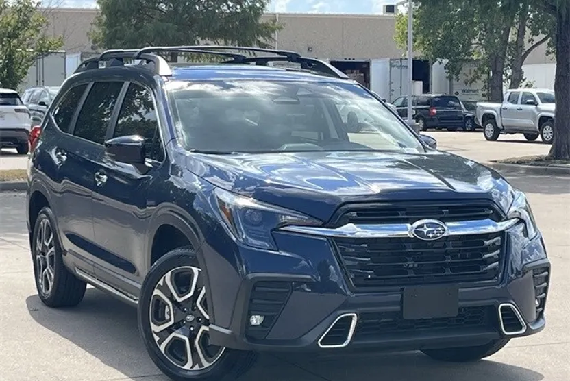 2025 Subaru Ascent Touring photo 1