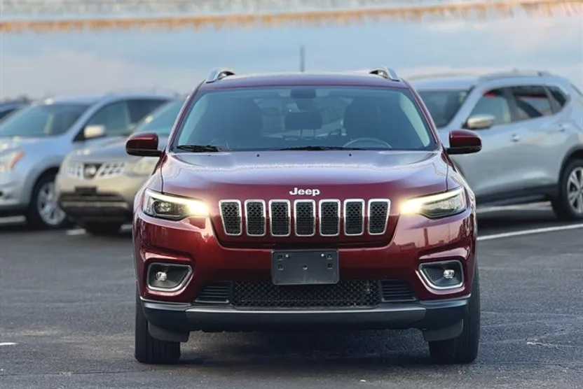 2019 Jeep Cherokee Limited photo 1