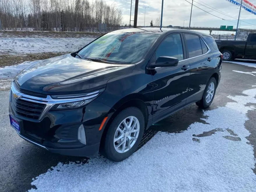 2022 Chevrolet Silverado 1500 LT photo 1
