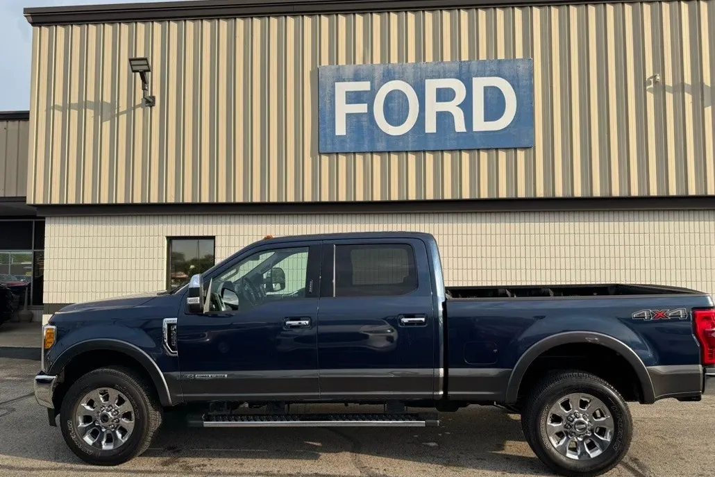 2017 Ford F-250 Lariat photo 1