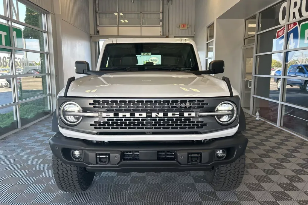 2025 Ford Bronco Badlands photo 1