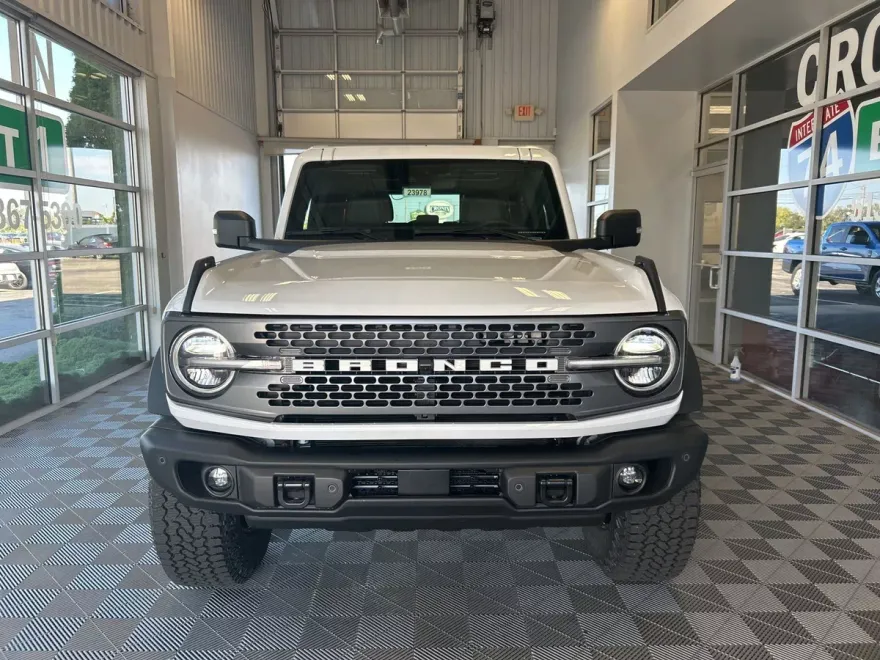 2025 Ford Bronco Badlands photo 1