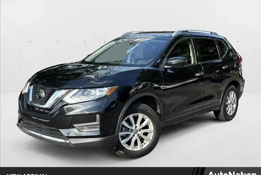 2020 Nissan Rogue SV photo 1
