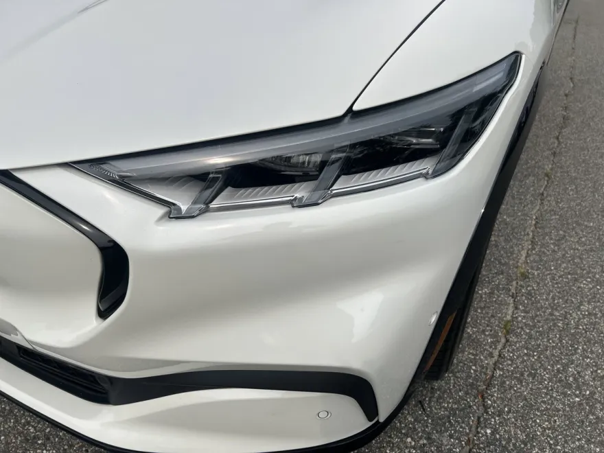 2021 Ford Mustang Mach-E Premium photo 1