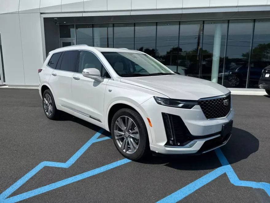 2023 Cadillac XT6 Premium Luxury photo 1