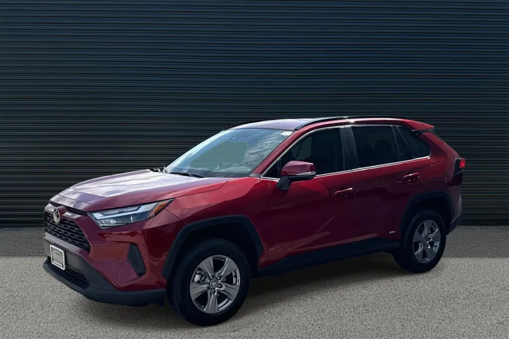 2025 Toyota RAV4 Hybrid XLE photo 1